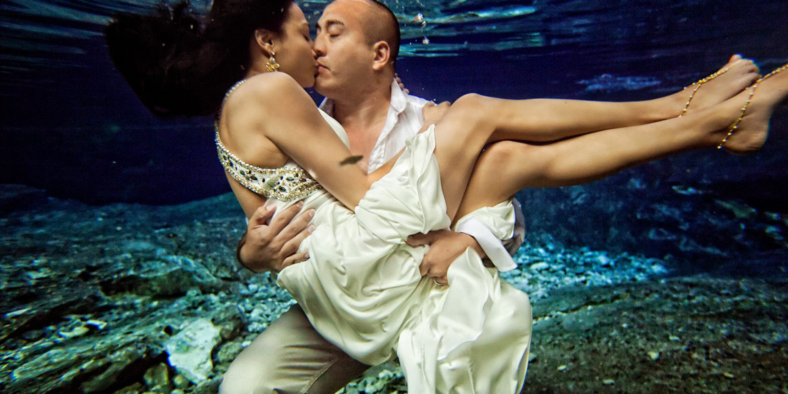 Photojournalist Makes Destination Wedding Portraits Come Alive